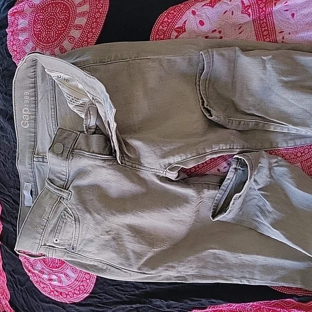 Grey GAP 1969 GIRLFRIEND Jeans size 25r